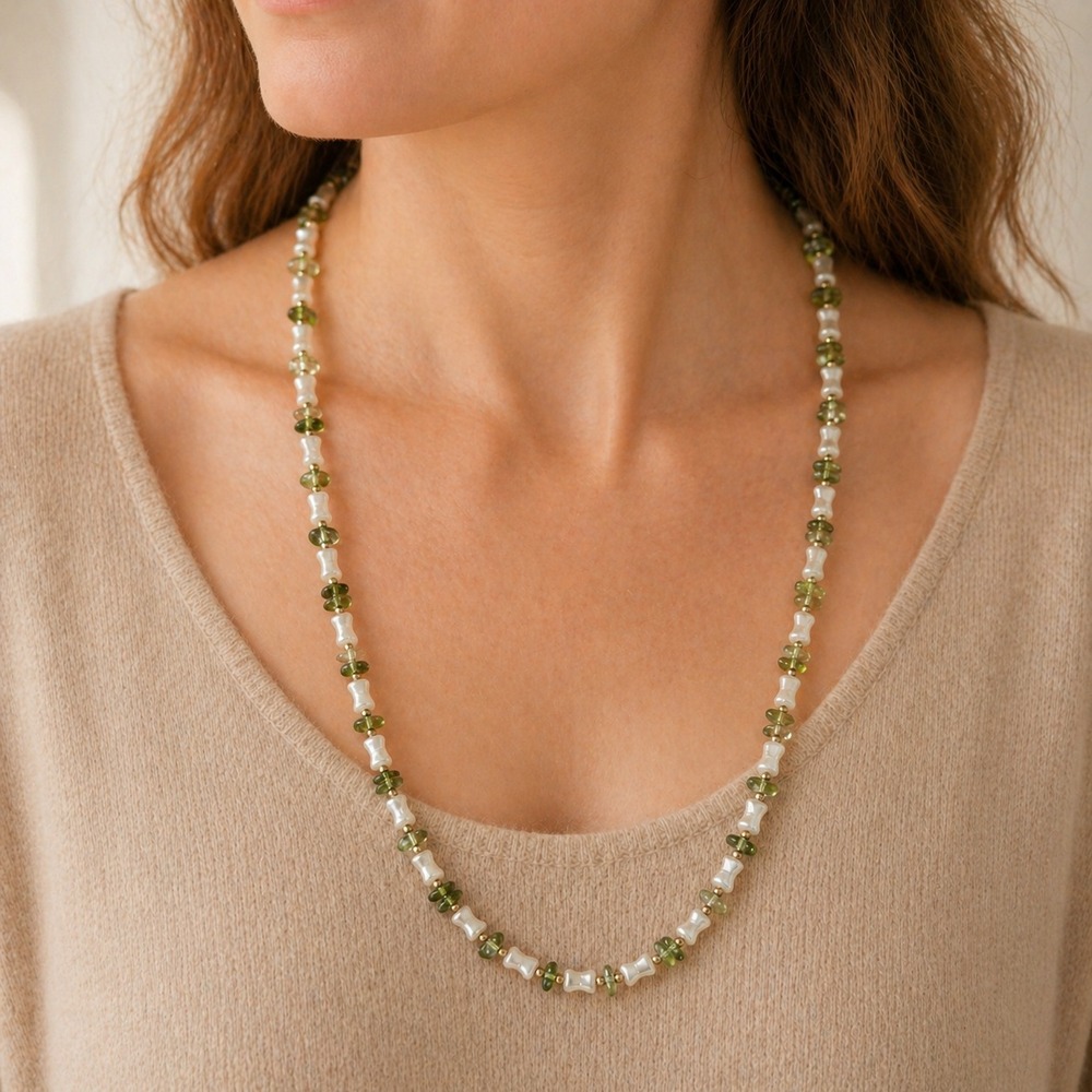 Vintage Mother of Pearl Tulip Bead Necklace Natural Peridot Chips 23" Gold Tone